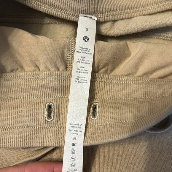 Lululemon Scuba Joggers, size 6 - Picture 3 of 4